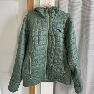 Patagonia nano puff (men’s medium)